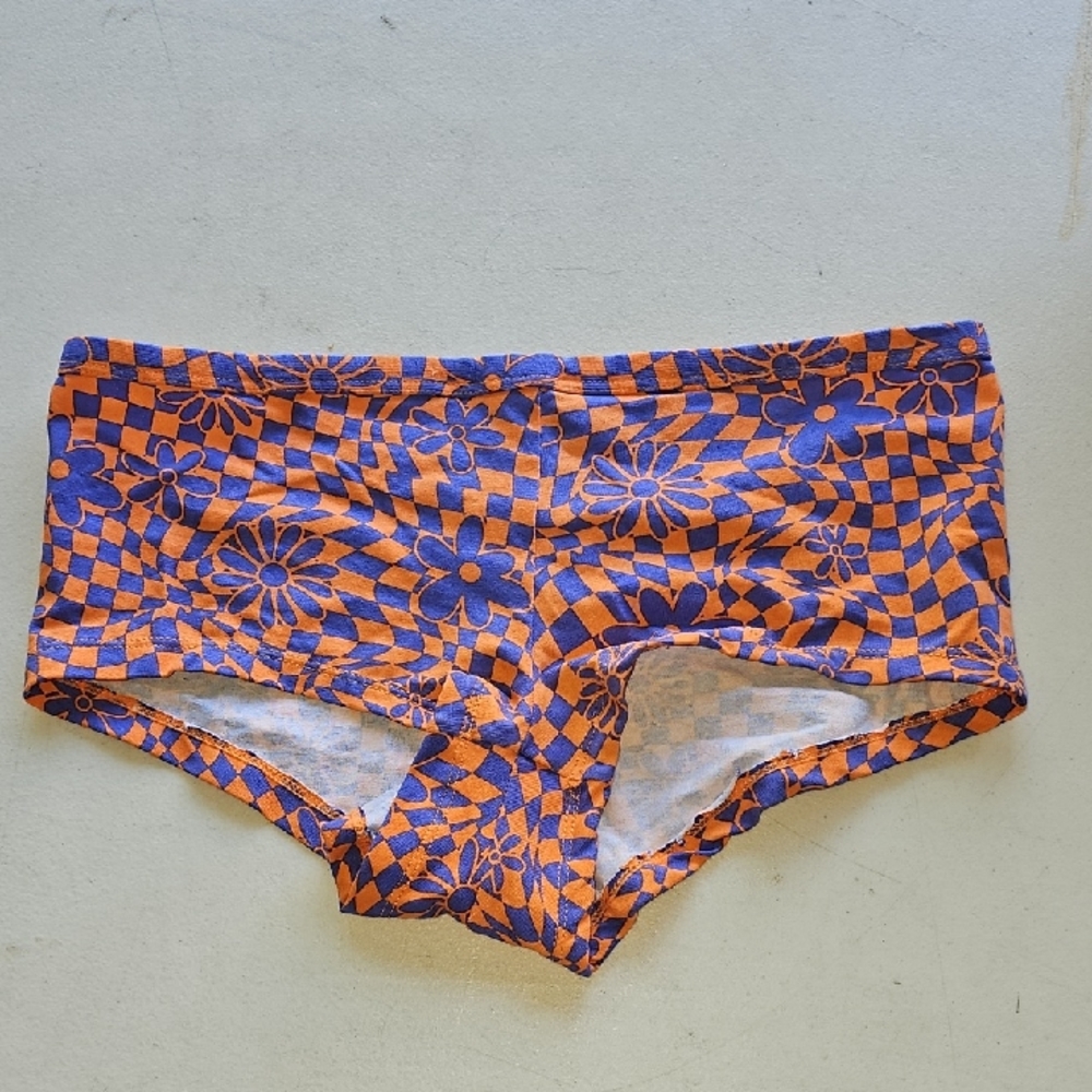 No Boundaries Womens Sz Small 3-5 Panties. Nwots